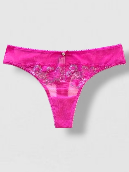 Victoria's Secret Other - Victoria’s Secret Thong Panties Medium New